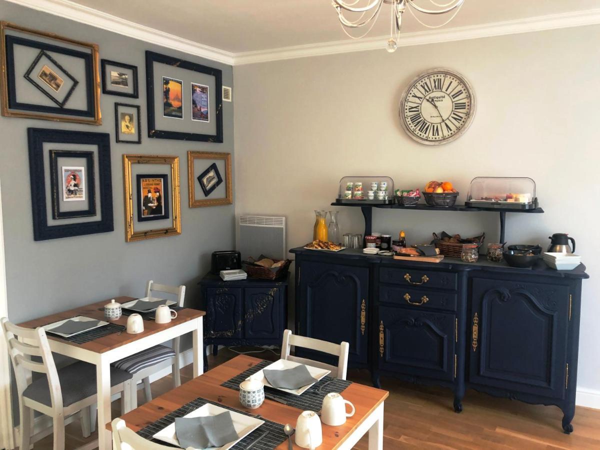 No 6 B&B Landivy Eksteriør billede